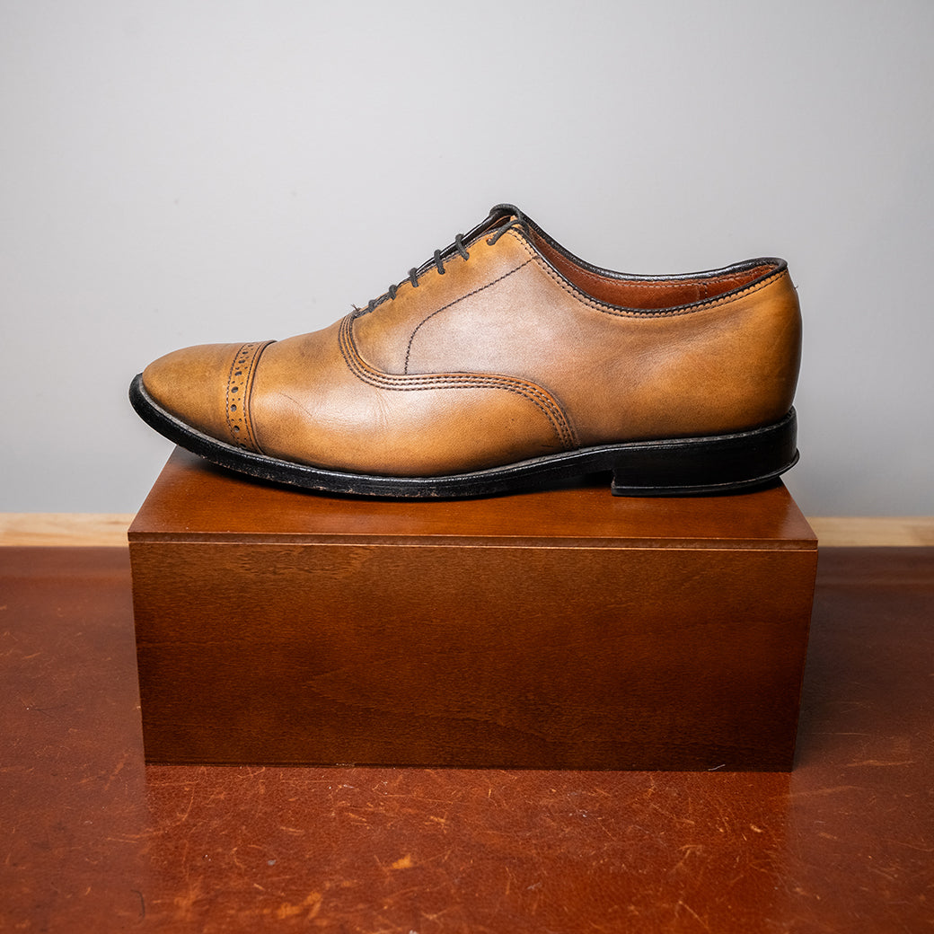 Allen Edmonds Fifth Avenue Cap Toe Oxford — Walnut — Size 8.0E