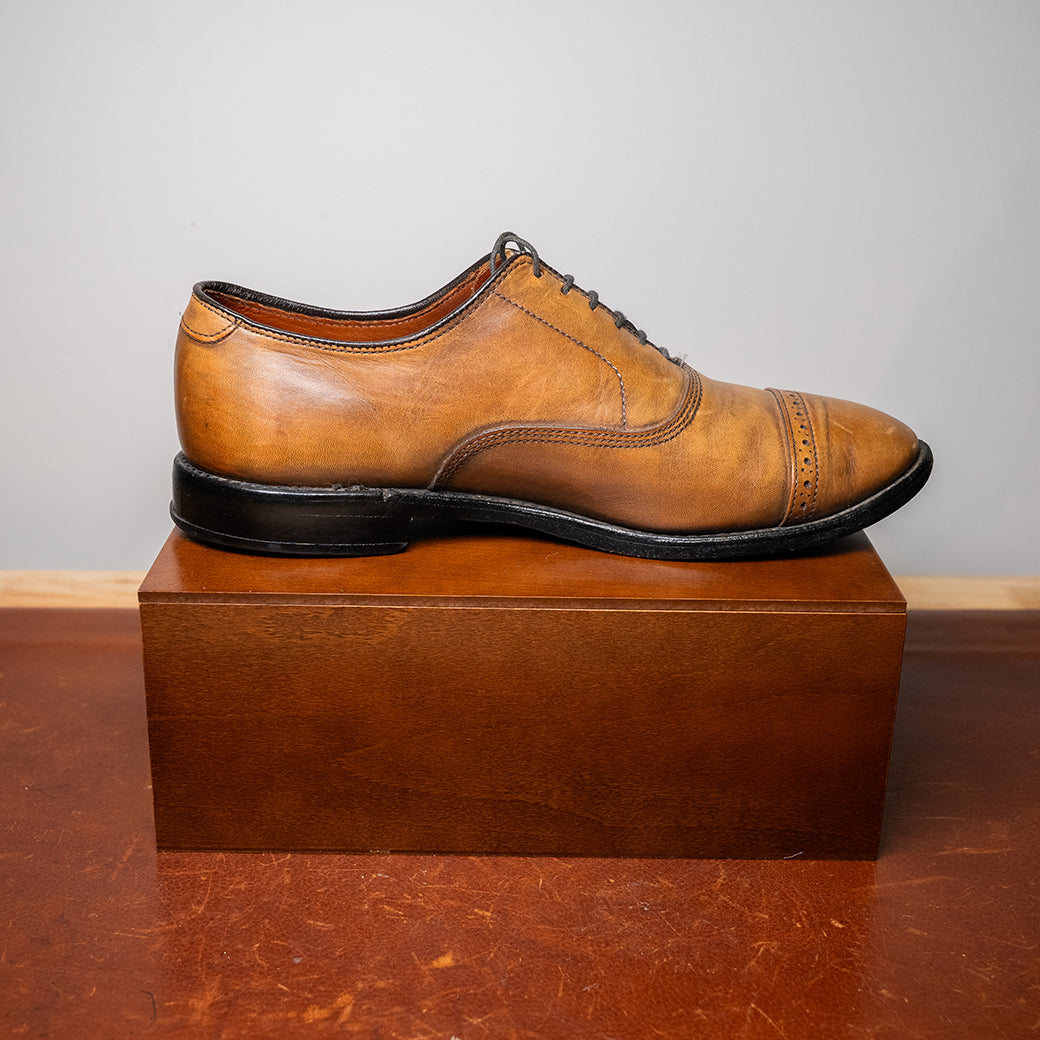 Allen Edmonds Fifth Avenue Cap Toe Oxford — Walnut — Size 8.0E